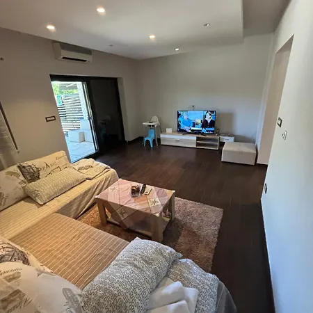 Verano Apartman Njivice