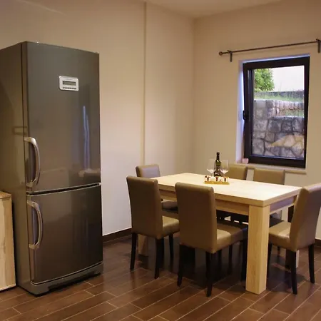 Verano Apartman Njivice